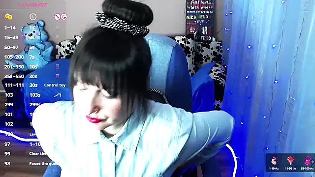 MilaRay online show from December 17, 3:28 pm