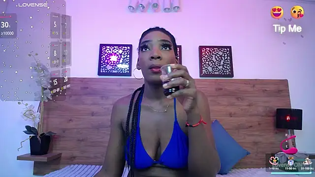 AlexandraCambell online show from October 5, 1:09 pm