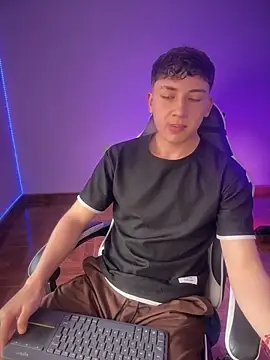 Casper   kyy online show from December 5, 3:09 pm