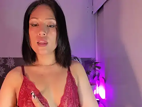 Snapshot of VikyRossee chatting on October 7, 3:25 am VikyRossee online show from October 7, 3:25 am