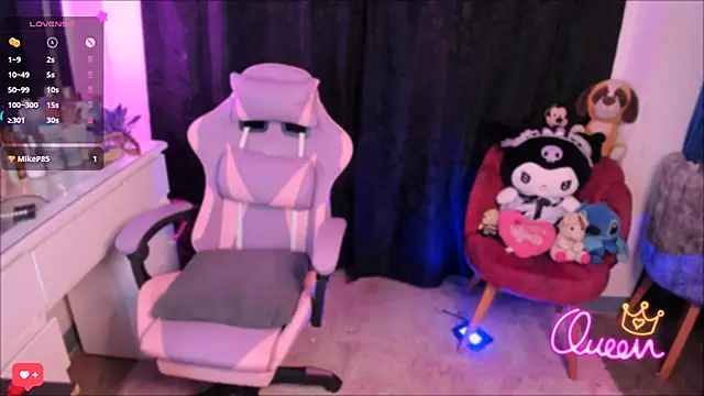 cassie dilaurentis online show from February 3, 6:40 am