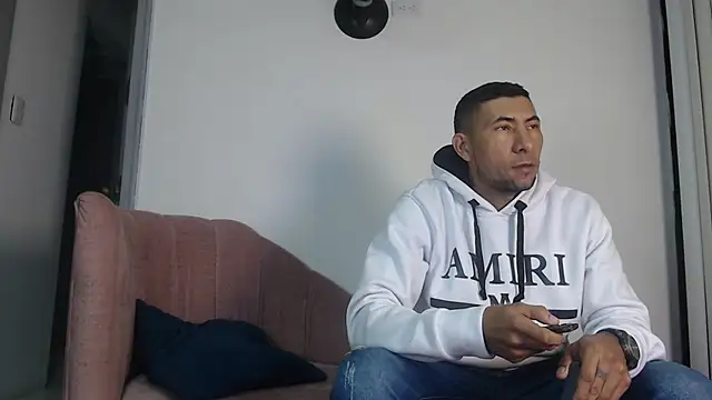 Snapshot of Morganandmegan chatting on September 22, 11:12 am Morganandmegan online show from September 22, 11:12 am