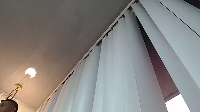 Snapshot of Morganandmegan chatting on December 18, 11:27 am Morganandmegan online show from December 18, 11:27 am