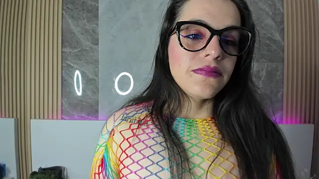 IsisNoir online show from September 20, 7:15 pm