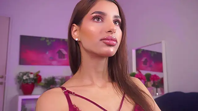 ZariaVera online show from October 5, 6:28 pm