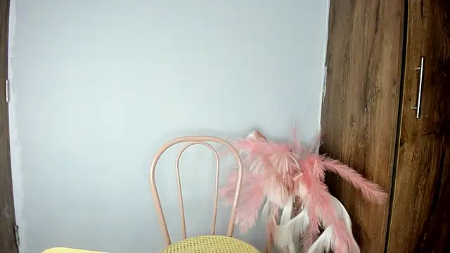 khate smith online show from December 3, 4:38 pm