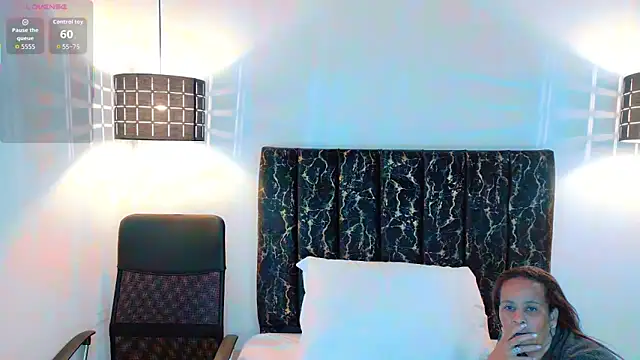 Snapshot of evvaa_moon69 chatting on May 9, 12:43 pm evvaa moon69 online show from May 9, 12:43 pm