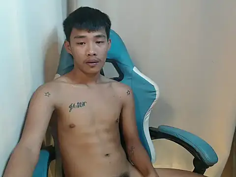 Snapshot of urasianjason chatting on February 6, 1:47 pm urasianjason online show from February 6, 1:47 pm