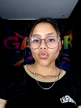 SofieLove 01 online show from April 27, 7:06 am