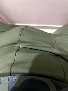 Snapshot of atlastopf chatting on November 9, 7:23 pm atlastopf online show from November 9, 7:23 pm