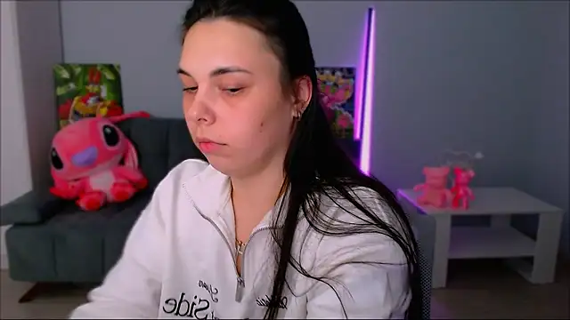 Snapshot of queenofthesense_ chatting on October 24, 5:42 pm queenofthesense online show from October 24, 5:42 pm