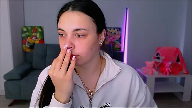 Snapshot of queenofthesense_ chatting on November 8, 9:09 am queenofthesense online show from November 8, 9:09 am