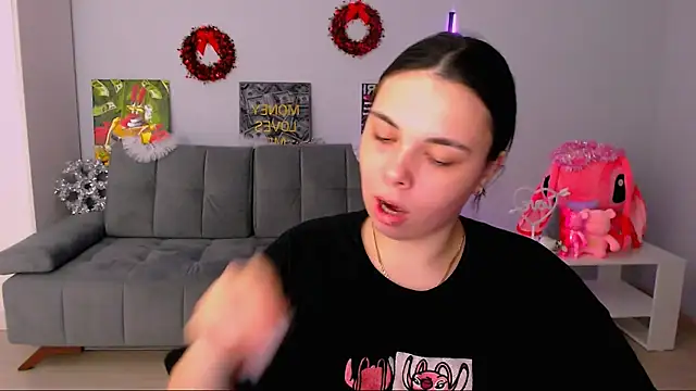 Snapshot of queenofthesense_ chatting on December 1, 2:00 pm queenofthesense online show from December 1, 2:00 pm