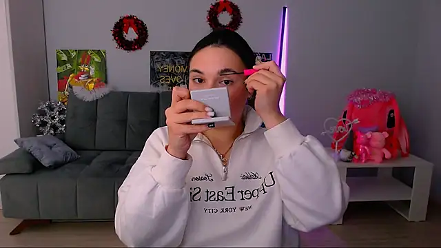 Snapshot of queenofthesense_ chatting on December 5, 5:09 pm queenofthesense online show from December 5, 5:09 pm