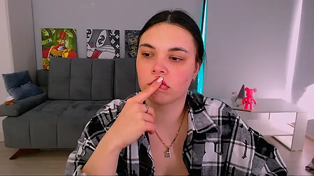 queenofthesense  online show from February 18, 9:16 am