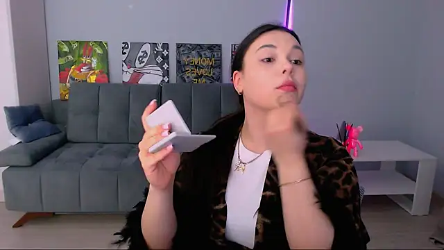 queenofthesense  online show from February 24, 12:25 pm