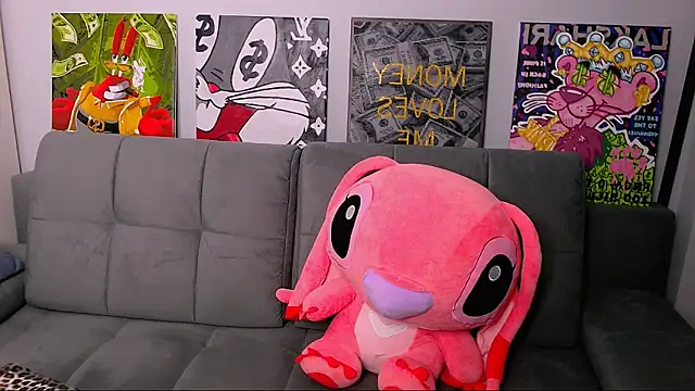 queenofthesense  online show from March 10, 4:12 pm