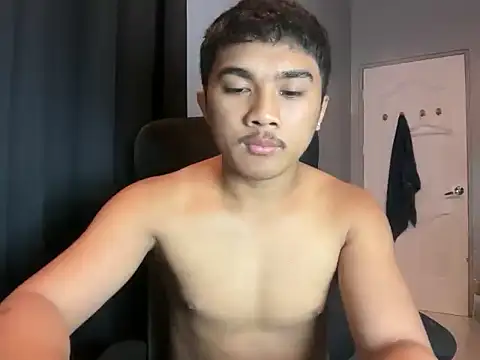Snapshot of pinoyAdrianneXXX chatting on July 5, 11:28 am pinoyAdrianneXXX online show from July 5, 11:28 am