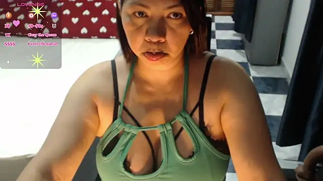 hiilarybrown online show from February 13, 12:17 am