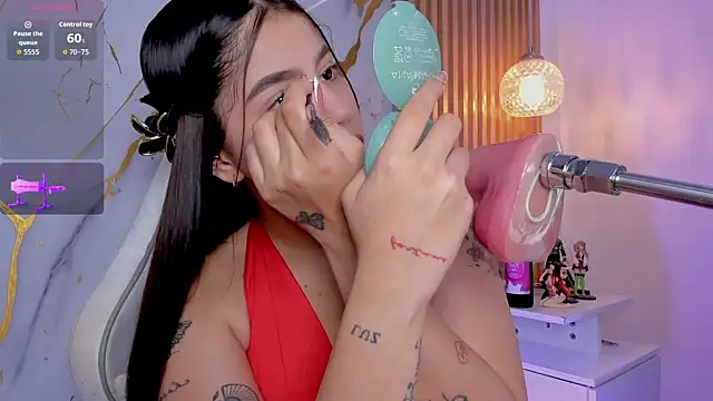 alissaowens  online show from May 31, 12:19 am