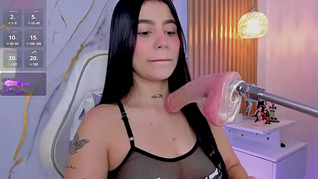 alissaowens  online show from June 2, 9:33 am