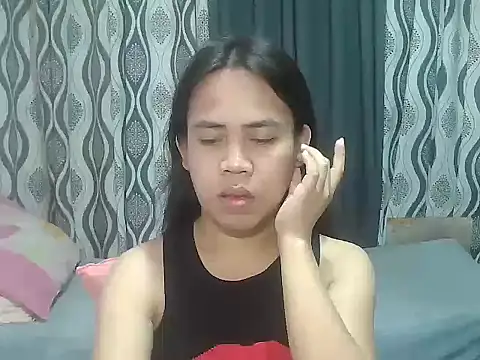 Snapshot of exoticpinay_dolly chatting on June 1, 12:12 am exoticpinay dolly online show from June 1, 12:12 am