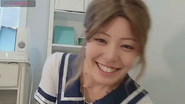 Nana with online show from February 10, 9:52 pm