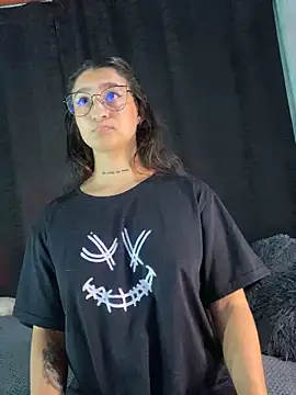 EVAH LEE  online show from November 8, 12:00 am