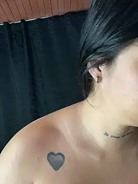 Snapshot of EVAH_LEE_ chatting on June 10, 4:01 am EVAH LEE online show from June 10, 4:01 am