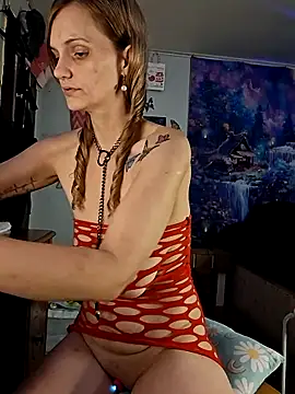 Snapshot of PeachyAriel chatting on May 13, 5:21 pm PeachyAriel online show from May 13, 5:21 pm