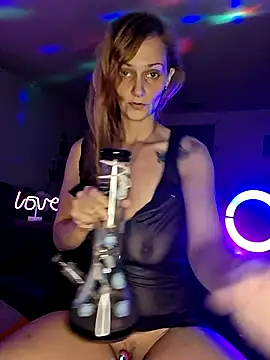 PeachyAriel online show from July 25, 2:31 am