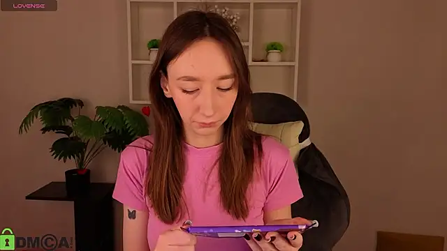 Miche1le Allenne online show from February 9, 1:09 am