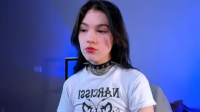 Sophie SkyAngel online show from November 29, 5:10 am