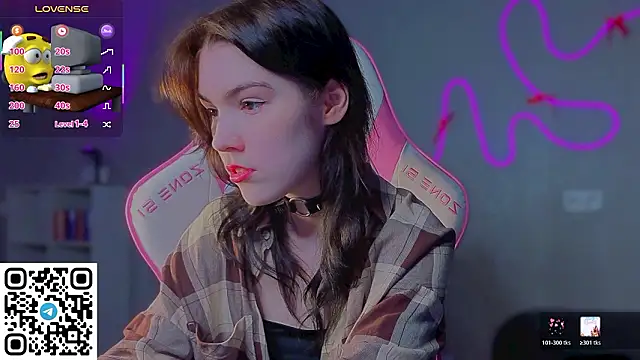 Snapshot of Sophie_SkyAngel chatting on March 1, 9:28 pm Sophie SkyAngel online show from March 1, 9:28 pm