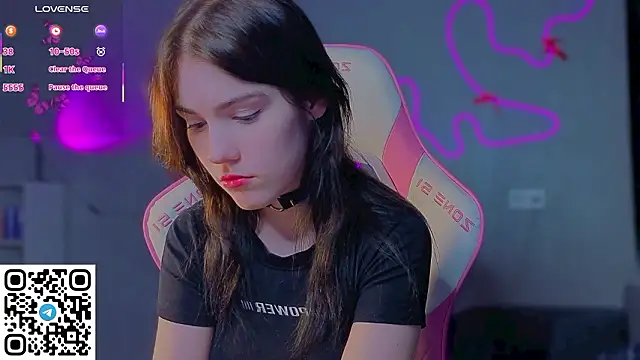 Snapshot of Sophie_SkyAngel chatting on March 21, 6:00 pm Sophie SkyAngel online show from March 21, 6:00 pm