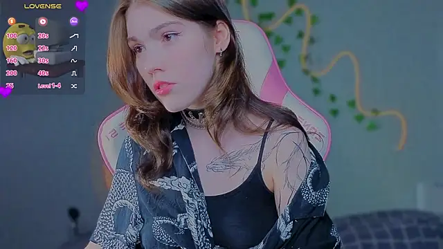 Snapshot of Sophie_SkyAngel chatting on August 5, 11:57 am Sophie SkyAngel online show from August 5, 11:57 am