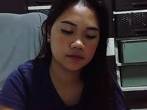 Snapshot of SexypilipinaLady22 chatting on March 31, 10:59 am SexypilipinaLady22 online show from March 31, 10:59 am