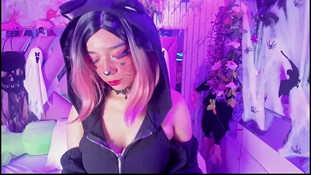 Akane Hikari  online show from October 20, 5:30 am