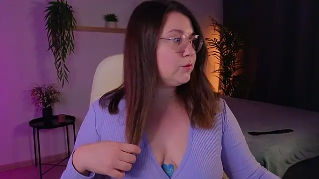 Edalyn Af online show from September 18, 9:06 pm