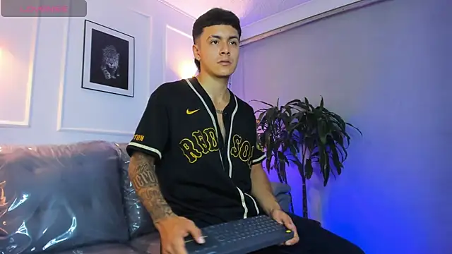 Leo santoro online show from May 4, 2:13 pm