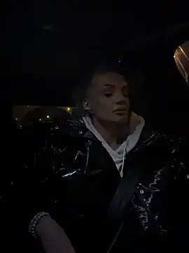 BOO D online show from December 21, 9:22 pm