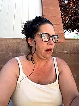 petalsexy online show from September 15, 6:30 pm