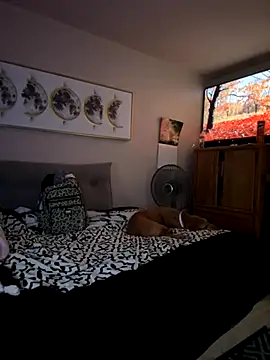 petalsexy online show from September 24, 11:30 pm