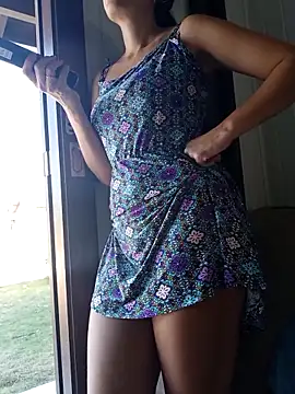Snapshot of cicinha3657 chatting on May 6, 5:51 pm cicinha3657 online show from May 6, 5:51 pm