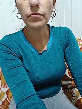 Snapshot of cicinha3657 chatting on May 21, 3:24 am cicinha3657 online show from May 21, 3:24 am