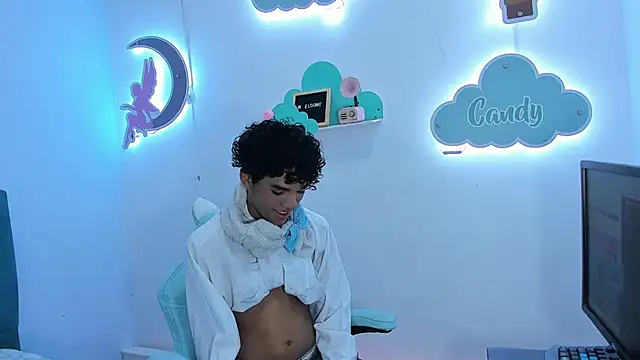 Snapshot of kenny_18 chatting on March 17, 3:11 am kenny 18 online show from March 17, 3:11 am