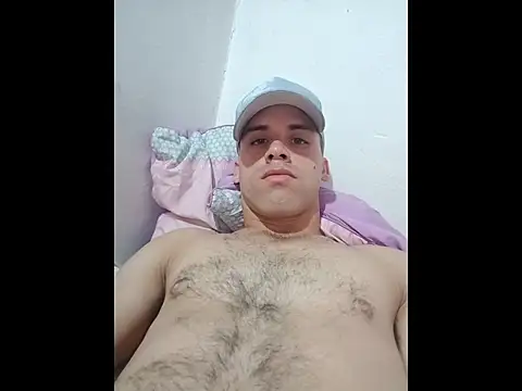 Snapshot of alex-golden chatting on December 15, 4:00 pm alex-golden online show from December 15, 4:00 pm