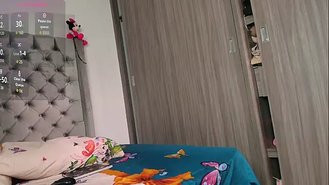 dreamsussi online show from November 10, 9:03 pm