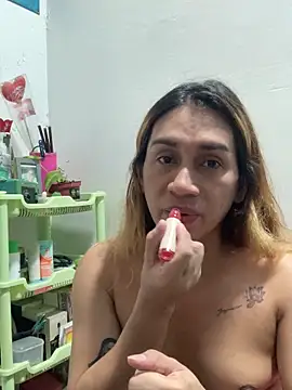 Snapshot of pretty_TRANSjona chatting on June 5, 8:25 pm pretty TRANSjona online show from June 5, 8:25 pm