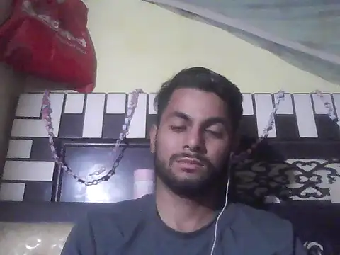 Snapshot of ursdreamperson chatting on November 8, 5:29 am ursdreamperson online show from November 8, 5:29 am